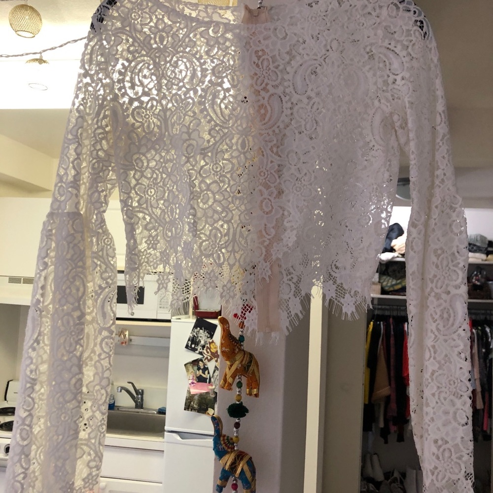 WHITE LACE BELL SLEEVED TOP XS VIKA LACE FOR LOVE